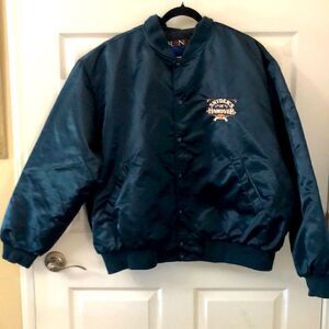 Snyder’s of Hanover embroidered logo mens jacket size XL